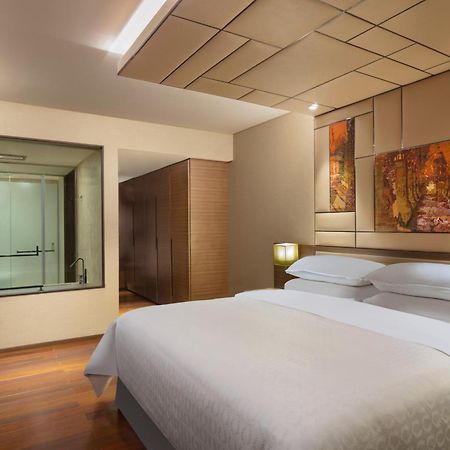 เชอราตัน แกรนด์ เบงกาลูรู ไวท์ฟิลด์ โฮเต็ล แอนด์ คอนเวนชั่น เซ็นเตอร์ Hotel บังกาลอร์ ภายนอก รูปภาพ