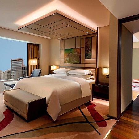 เชอราตัน แกรนด์ เบงกาลูรู ไวท์ฟิลด์ โฮเต็ล แอนด์ คอนเวนชั่น เซ็นเตอร์ Hotel บังกาลอร์ ภายนอก รูปภาพ